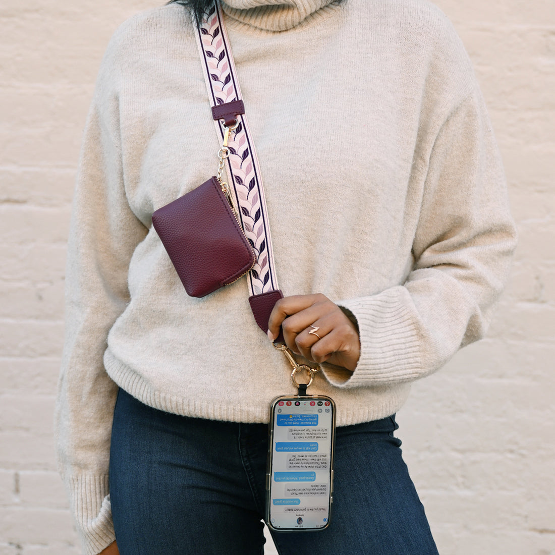 Clip & Go Strap w/RFID Pouch Leaf Pattern