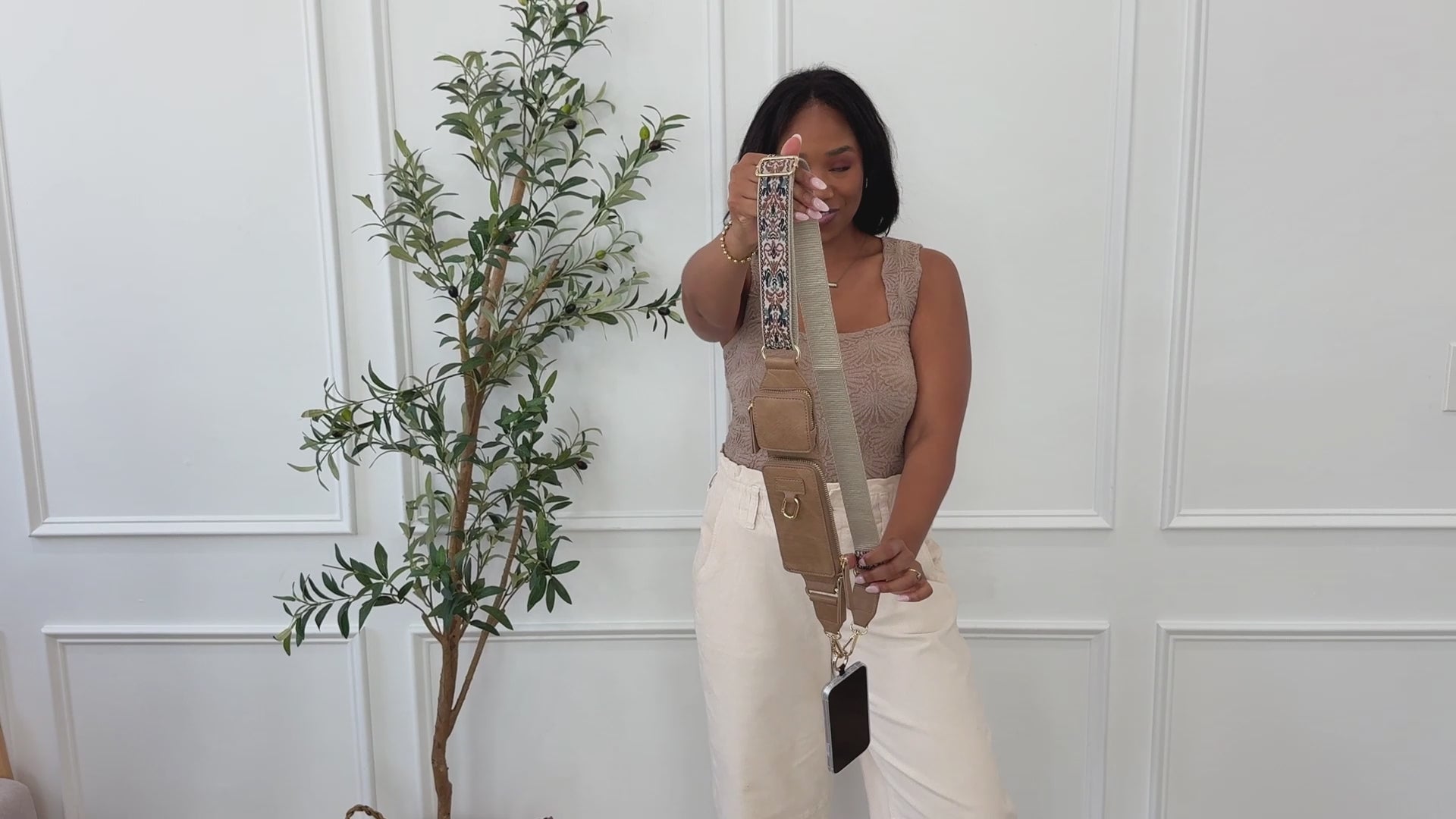 Zip & Clip RFID Strap product video 3, RFID crossbody bag, phone pouch crossbody, zipper strap